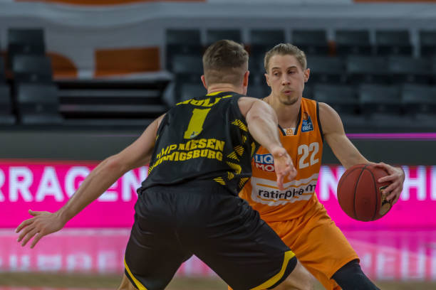 梳理进攻和 梳理进攻和