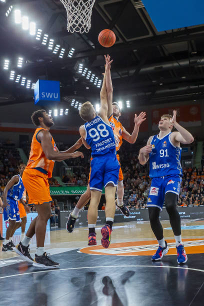 与经验丰富 与经验丰富