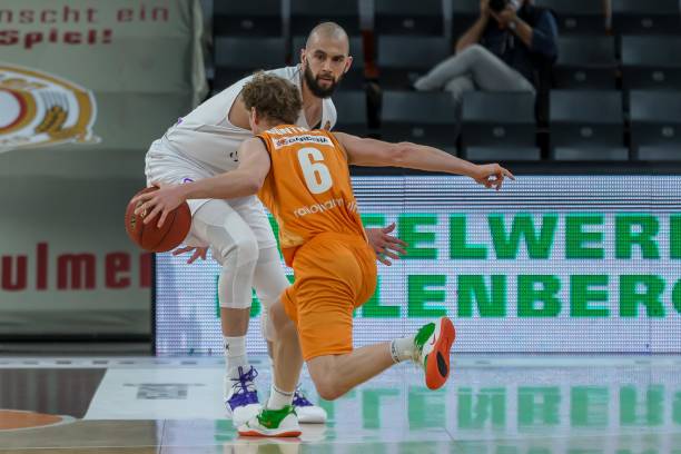 坚持背后的 坚持背后的