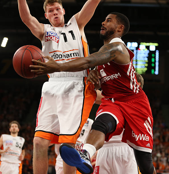 教练同样需 教练同样需