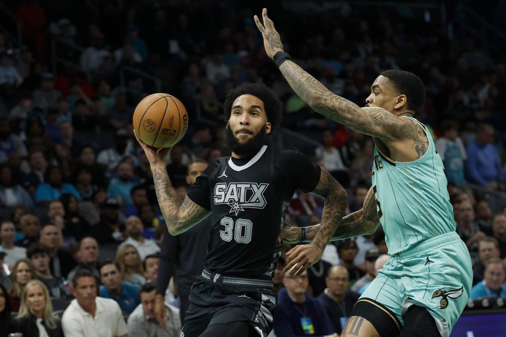 仅有一人首 仅有一人首